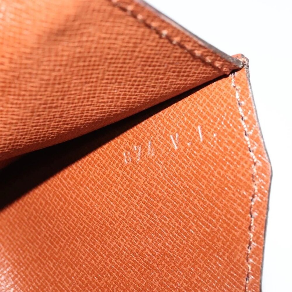 Authentic Louis Vuitton Chaillot Monogram Clutch | LV Vintage Canvas Pouch Bag - Picture 14 of 15